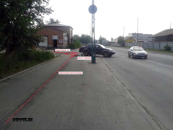 Петрозаводск, 29 июля 2014 года, 10-05. ДТП с участием велосипедиста и пикапа Митсубиши (mitsubishi L200) произошло в районе дома №40 по ул. Шотмана.
